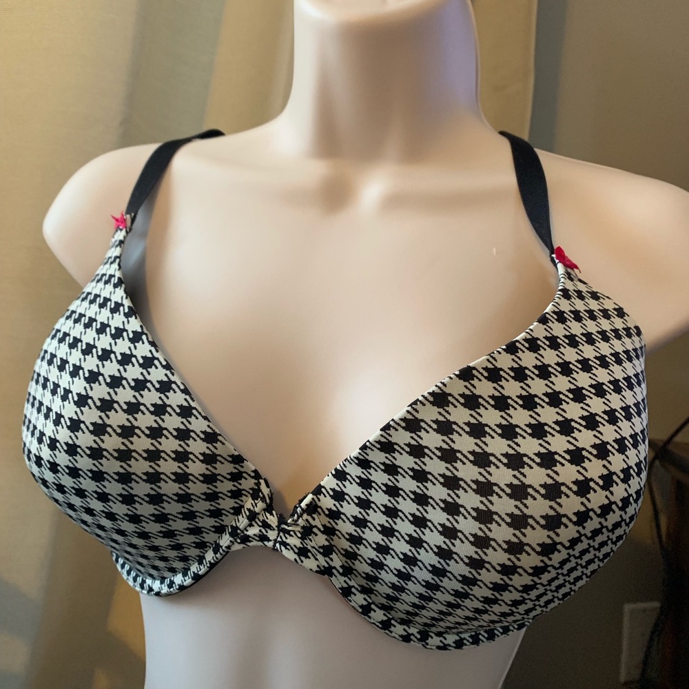 Betsy Johnson  Intimates Bra
